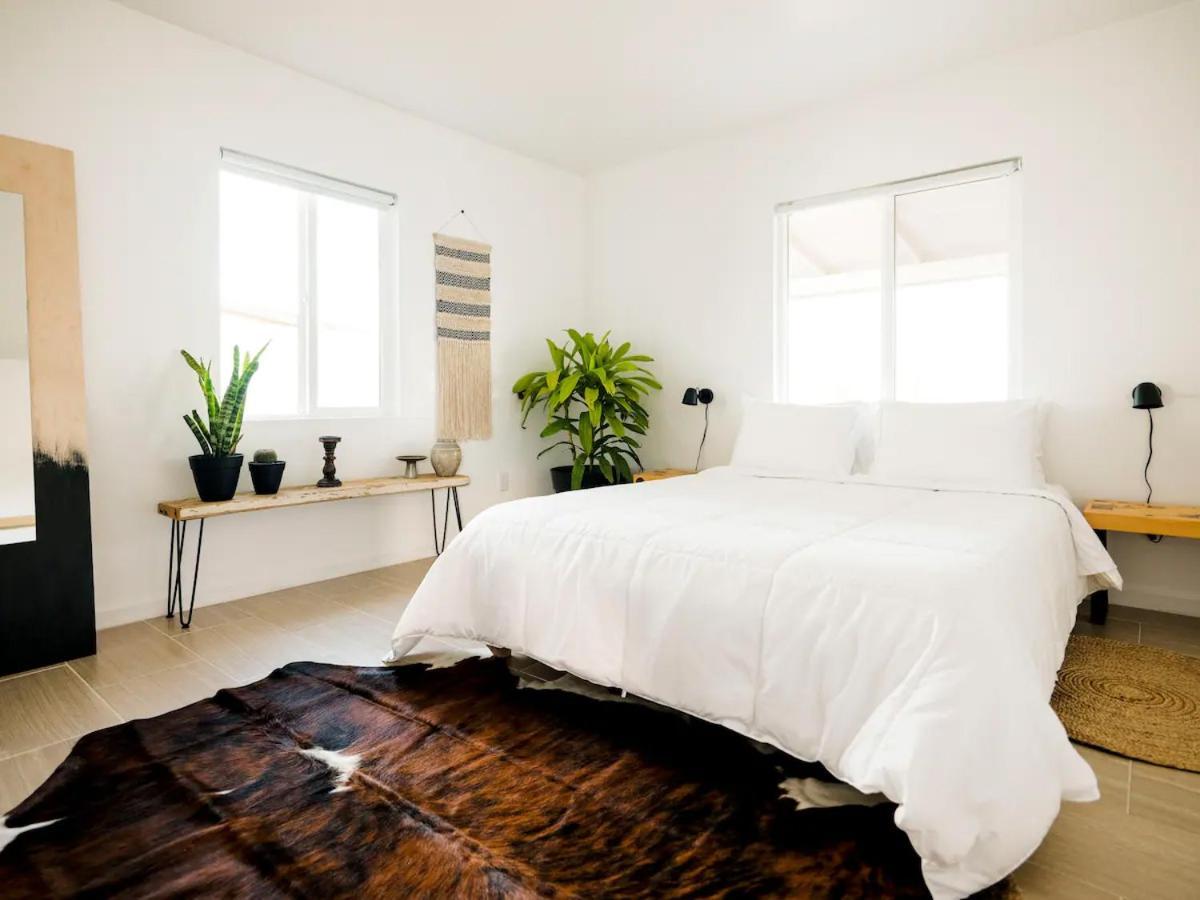 The Zen - Outdoor Shower, Gas Fireplace, Walkable To Shops & Restaurants 조슈아 트리 외부 사진
