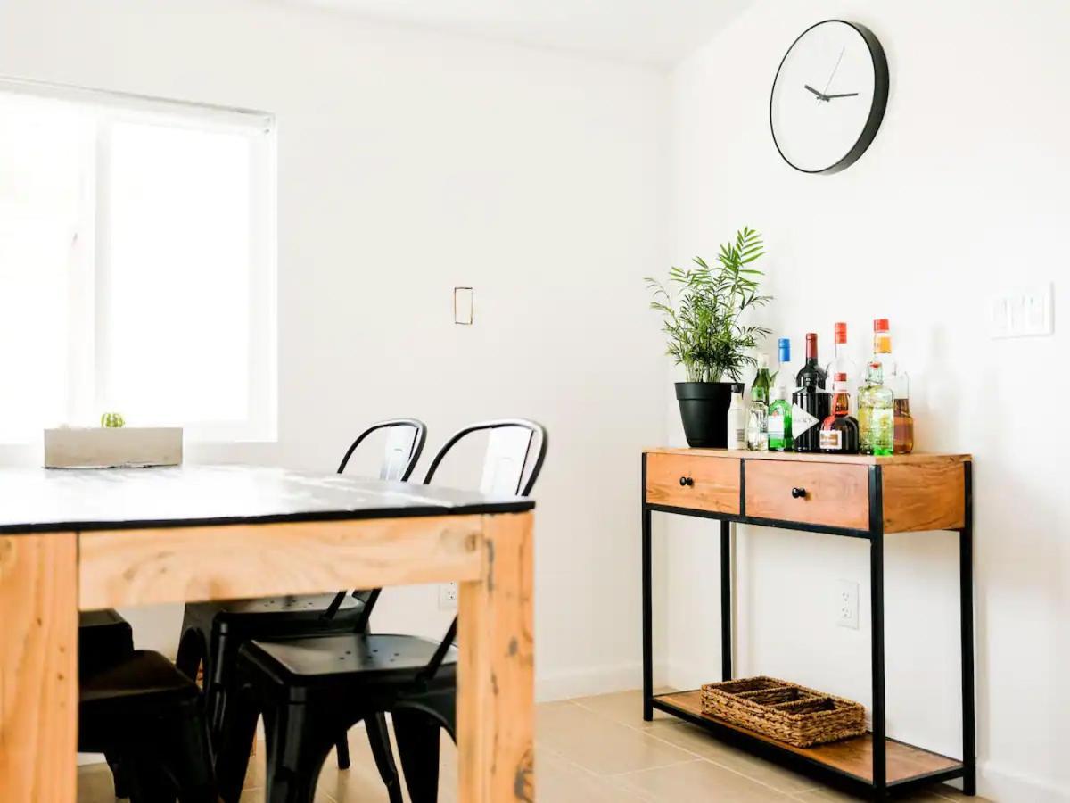 The Zen - Outdoor Shower, Gas Fireplace, Walkable To Shops & Restaurants 조슈아 트리 외부 사진